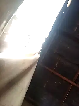 Webcam Model (Qtee4)  is live.Free join now!