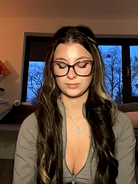 Mia-Minou Live Webcam on Stripchat