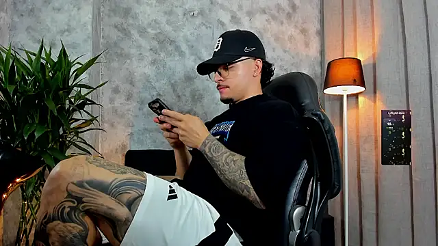 boyc022_ (M young) - Lovense Interactive Vibrating Toy