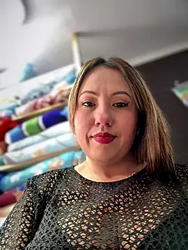 VIOLETA-25_ Live Webcam on Stripchat