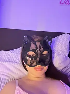 Webcam Model (Daria-maus24)  is live.Free join now!