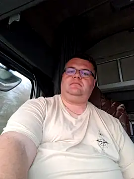 Tataurs Live Webcam on Stripchat