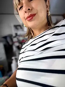 sammyqueenx21 Live Webcam on Stripchat