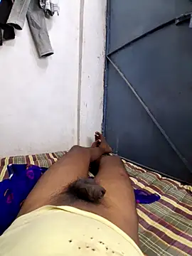 RAYI_Queen_3 Live Webcam on Stripchat