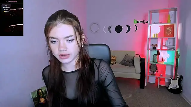 rebecca_smile Live Webcam on Stripchat