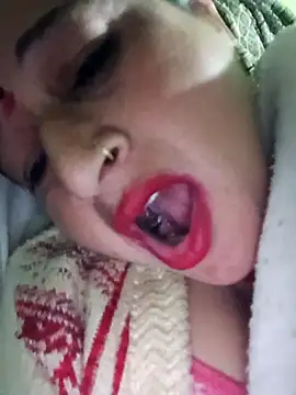 Webcam Model (Haliya88)  is live.Free join now!