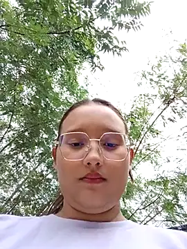 Webcam Model (young_dairy01)  is live.Free join now!