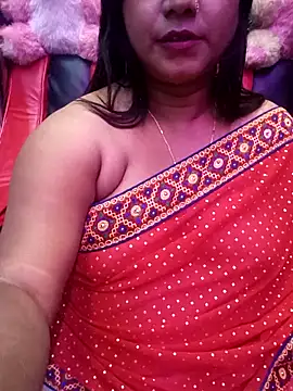 Webcam Model (ella_mariya)  is live.Free join now!