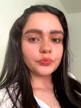 Webcam Model (Selena_Roa)  is live.Free join now!