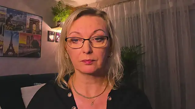 vanessa_chat - Vanessa_chat's free webcam - UK Sex Cams