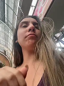 Webcam Model (sarah_honey__)  is live.Free join now!