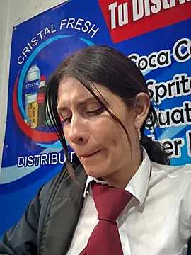 alysson-- - Alysson--'s free webcam - UK Sex Cams