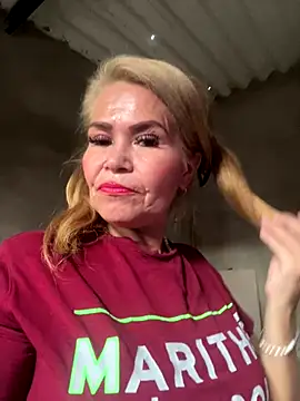 Webcam Model (dirty-mother34)  is live.Free join now!