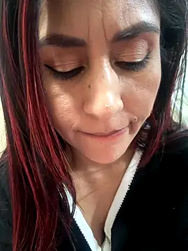 Webcam Model (MonicaMoret)  is live.Free join now!