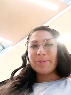 Webcam Model (Mia-love-03)  is live.Free join now!