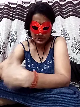 Webcam Model (Gullapi)  is live.Free join now!