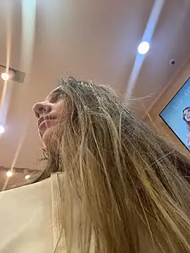 Webcam Model (sarah_honey__)  is live.Free join now!