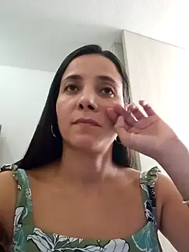 Webcam Model (miaeyes)  is live.Free join now!