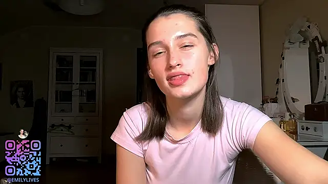 darlinebrustera - DarlineBrustera's free webcam - UK Sex Cams