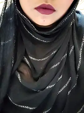 Webcam Model (Indian-Nazia)  is live.Free join now!