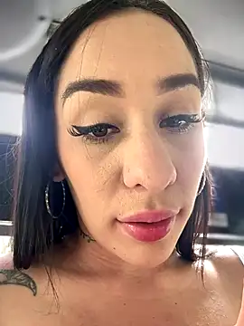 Webcam Model (__IRIS__)  is live.Free join now!