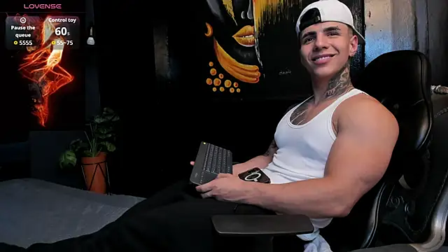 SalvatoreDmore live cam screenshot male from Colombia on SexOnline.top – Live Cams, Videos, GIFs & Chat