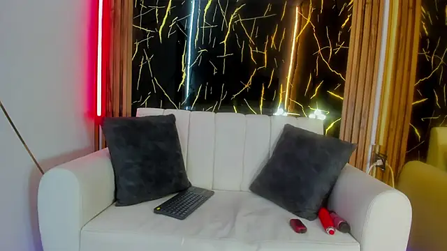 Charlotte_Skinny_aws