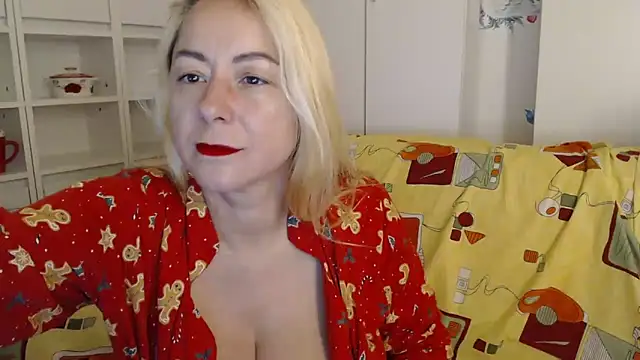 _karolynesyera_ from StripChat