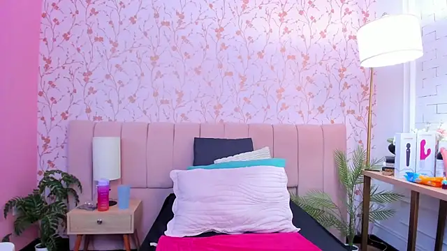 amber-hill webcam stripchat model stream image