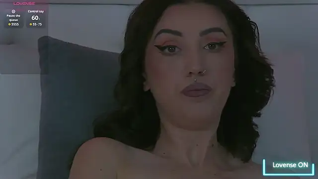 EnyaHazell live on StripChat 