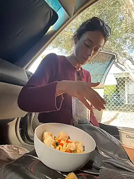 Webcam Model (starrynikki)  is live.Free join now!