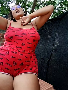 Webcam Model (young_dairy01)  is live.Free join now!