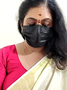 Webcam Model (Sweetie_swetha37)  is live.Free join now!