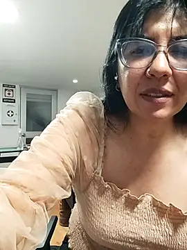 Webcam Model (aisha_latina)  is live.Free join now!