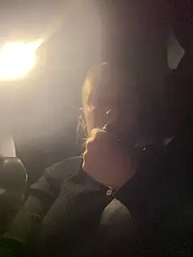 Webcam Model (scrummymummy2)  is live.Free join now!