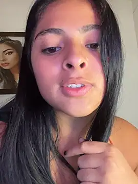 Webcam Model (morenaQueen_)  is live.Free join now!