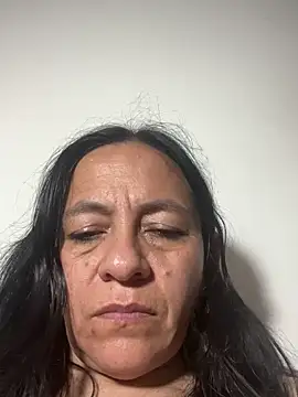 Webcam Model (Freya_Artemisa)  is live.Free join now!