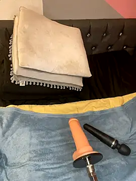 Webcam Model (Nicky_gh)  is live.Free join now!