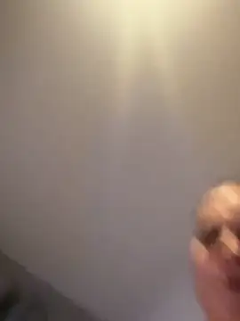 Webcam Model (LollyLove_)  is live.Free join now!