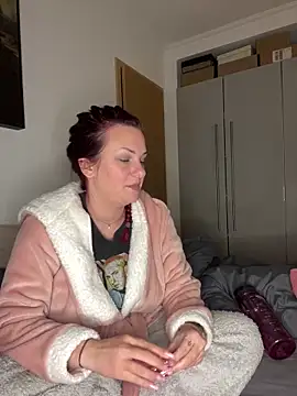 Webcam Model (OliviaaFischer)  is live.Free join now!