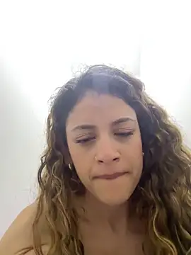 alana15 Live Webcam on Stripchat