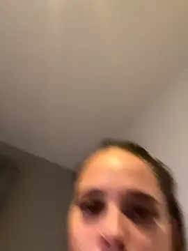 Webcam Model (LollyLove_)  is live.Free join now!