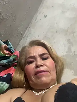 Webcam Model (dirty-mother34)  is live.Free join now!