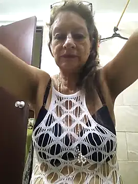 Webcam Model (MaryeLunna)  is live.Free join now!