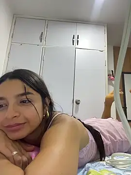 Webcam Model (violeta365)  is live.Free join now!