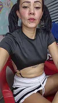 Webcam Model (Lhia_)  is live.Free join now!