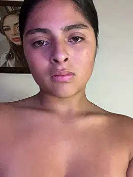 Webcam Model (morenaQueen_)  is live.Free join now!