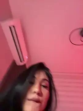 Webcam Model (adrianalobo)  is live.Free join now!