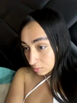 Webcam Model (RAKEL37)  is live.Free join now!