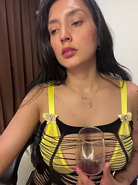 Webcam Model (ANA_U)  is live.Free join now!